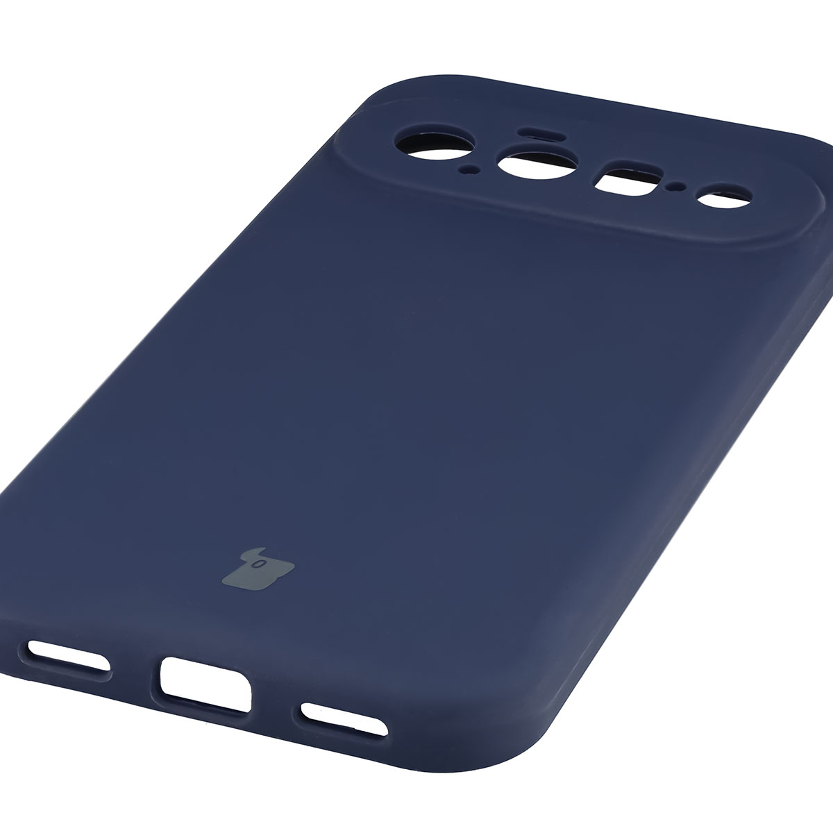 Zbliżenie na precyzyjne wycięcia i możliwość ładowania indukcyjnego w etui Bizon Soft Case do Google Pixel 11