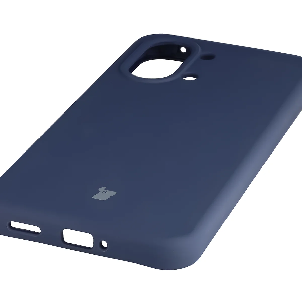 Zbliżenie na precyzyjne wycięcia i możliwość ładowania indukcyjnego w etui Bizon Soft Case do Xiaomi POCO X8 Pro Max